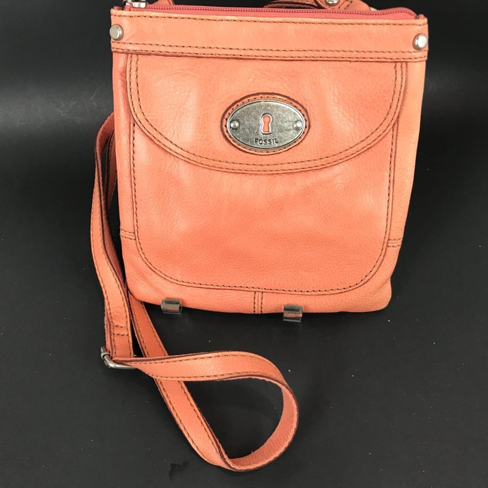 Peach Leather Fossil Crossbody bag